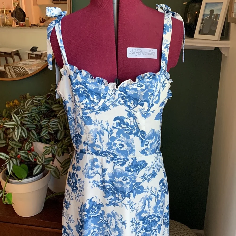Brand new, never worn, with tags. Perfect dress for occasions! - Picture 2 of 5